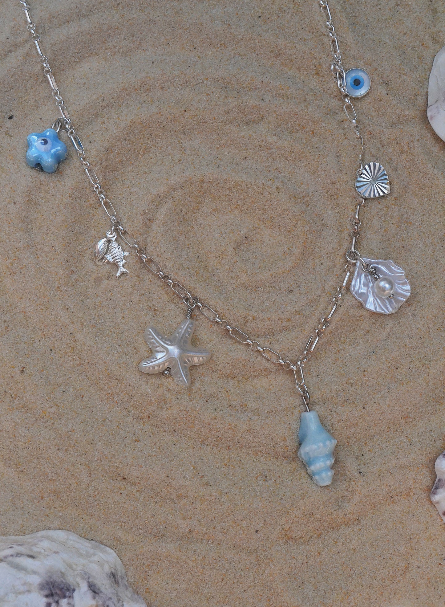 Maré Charm Necklace