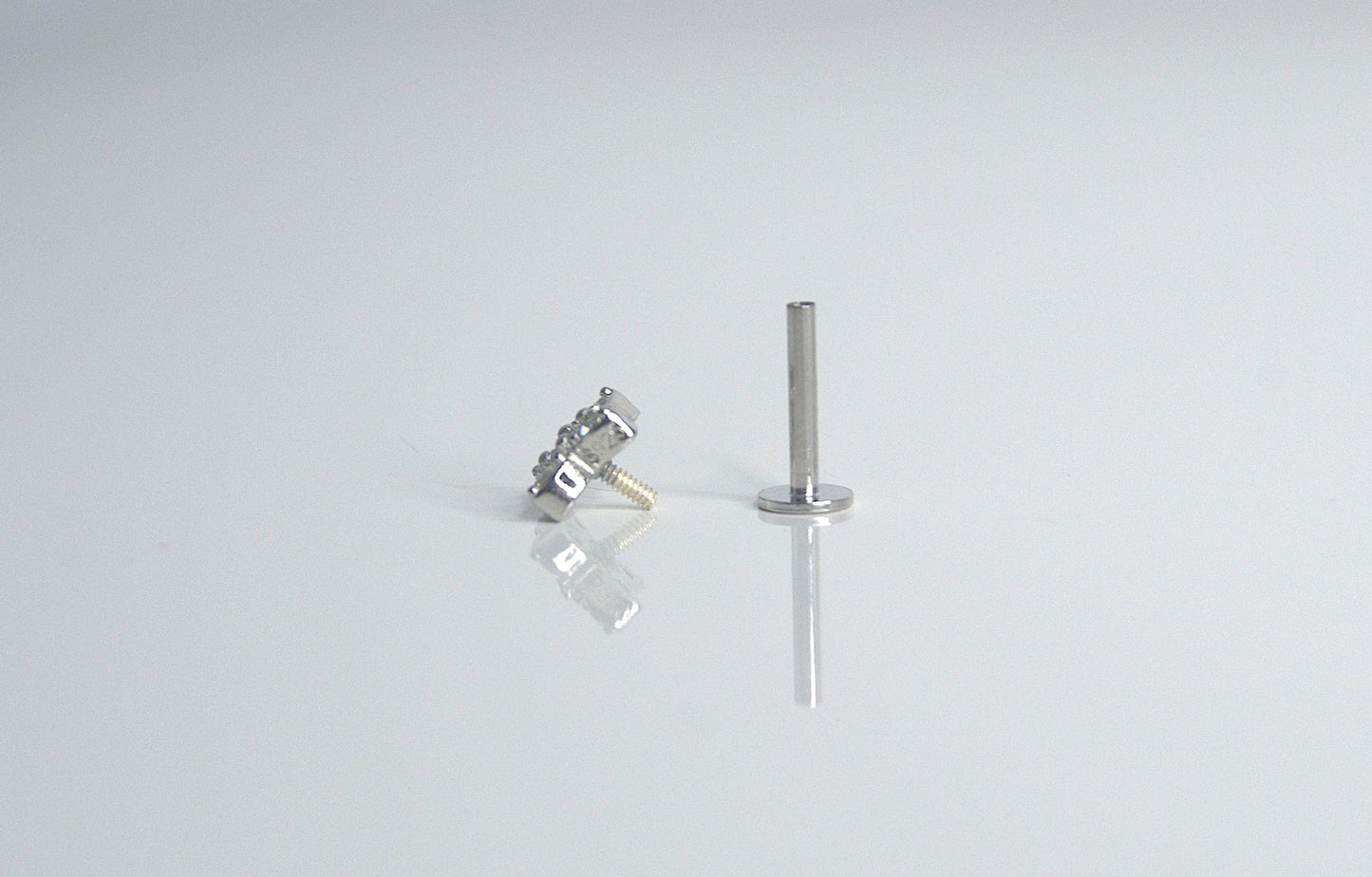 Botanical Piercing Stud - Heloga Pratas
