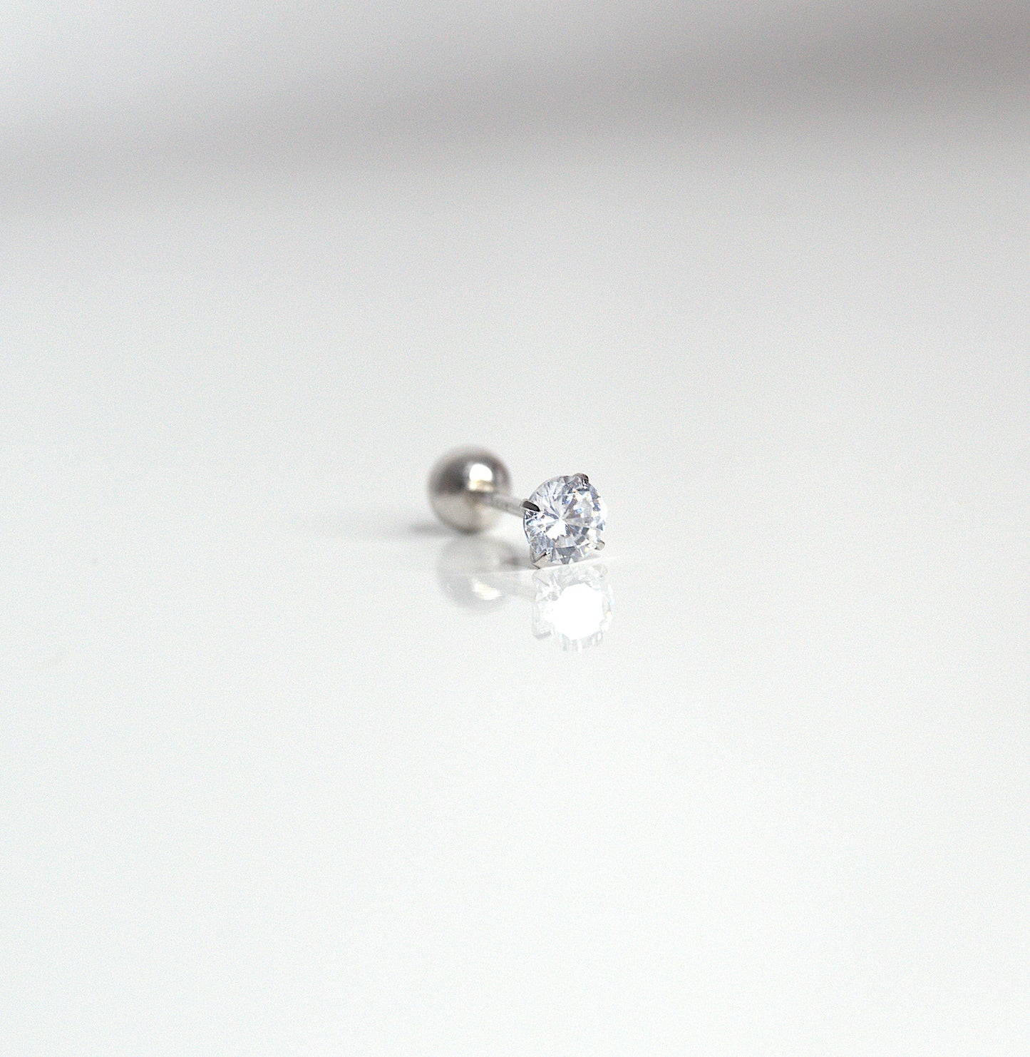 Round Zirconia Piercing Stud