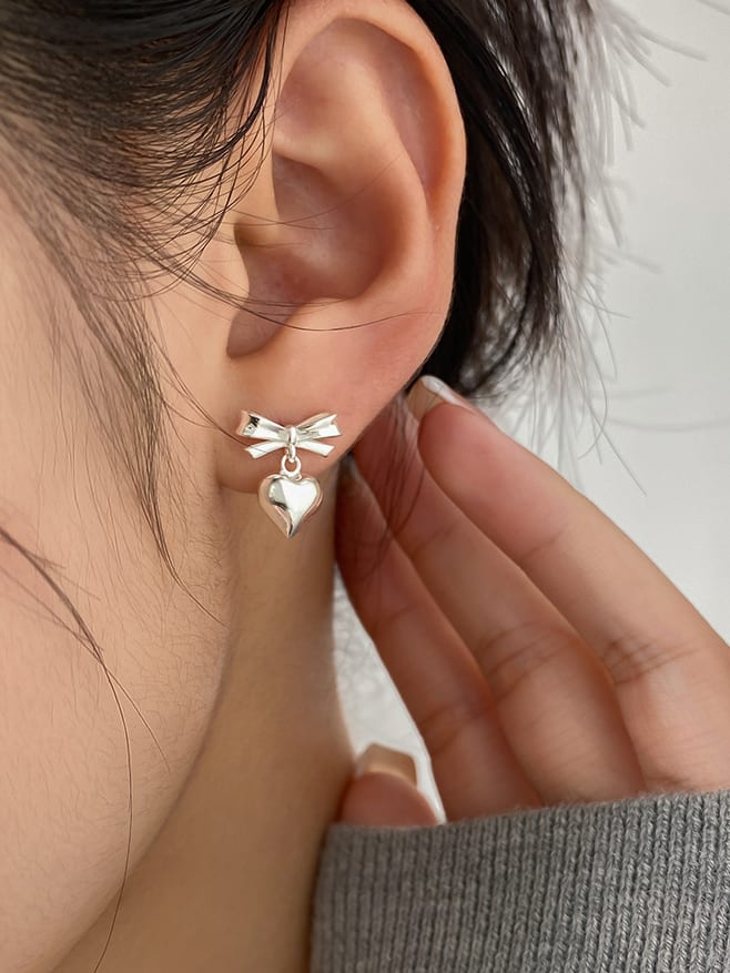 Zoe Stud Earrings